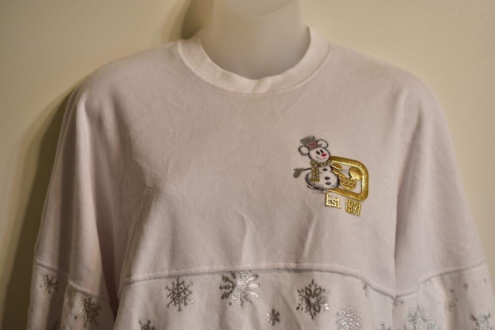 Disney Parks Small S Disney World Spirit Jersey Snowman Snowflake Winter Velour